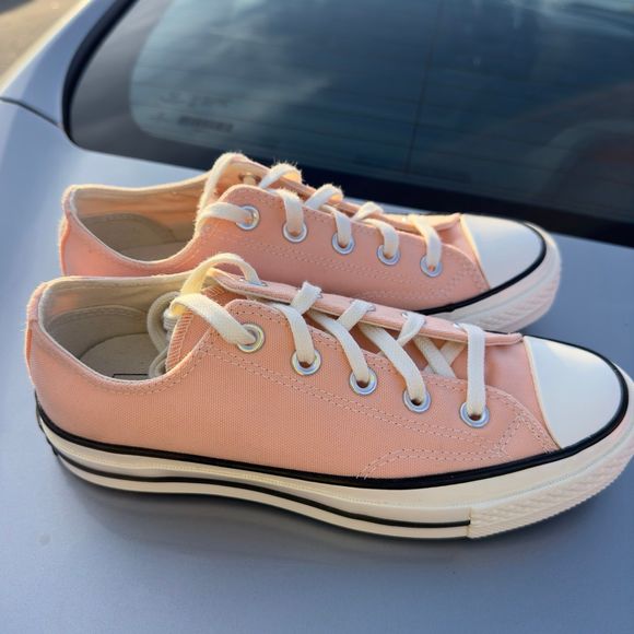 70’s low top coral converse - Picture 2 of 7